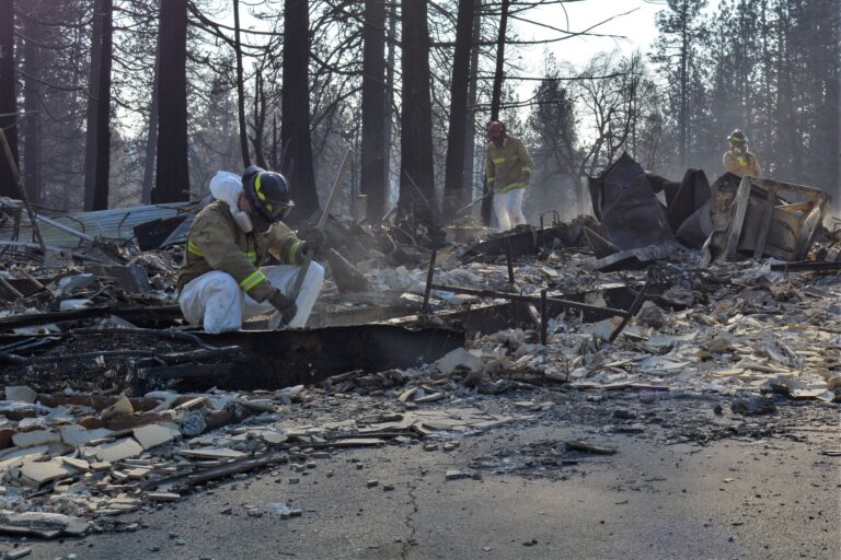 Trevor Hughes, “‘Like the gates of hell opened up’: Thousands Fled Paradise ahead of Camp Fire” (2018)