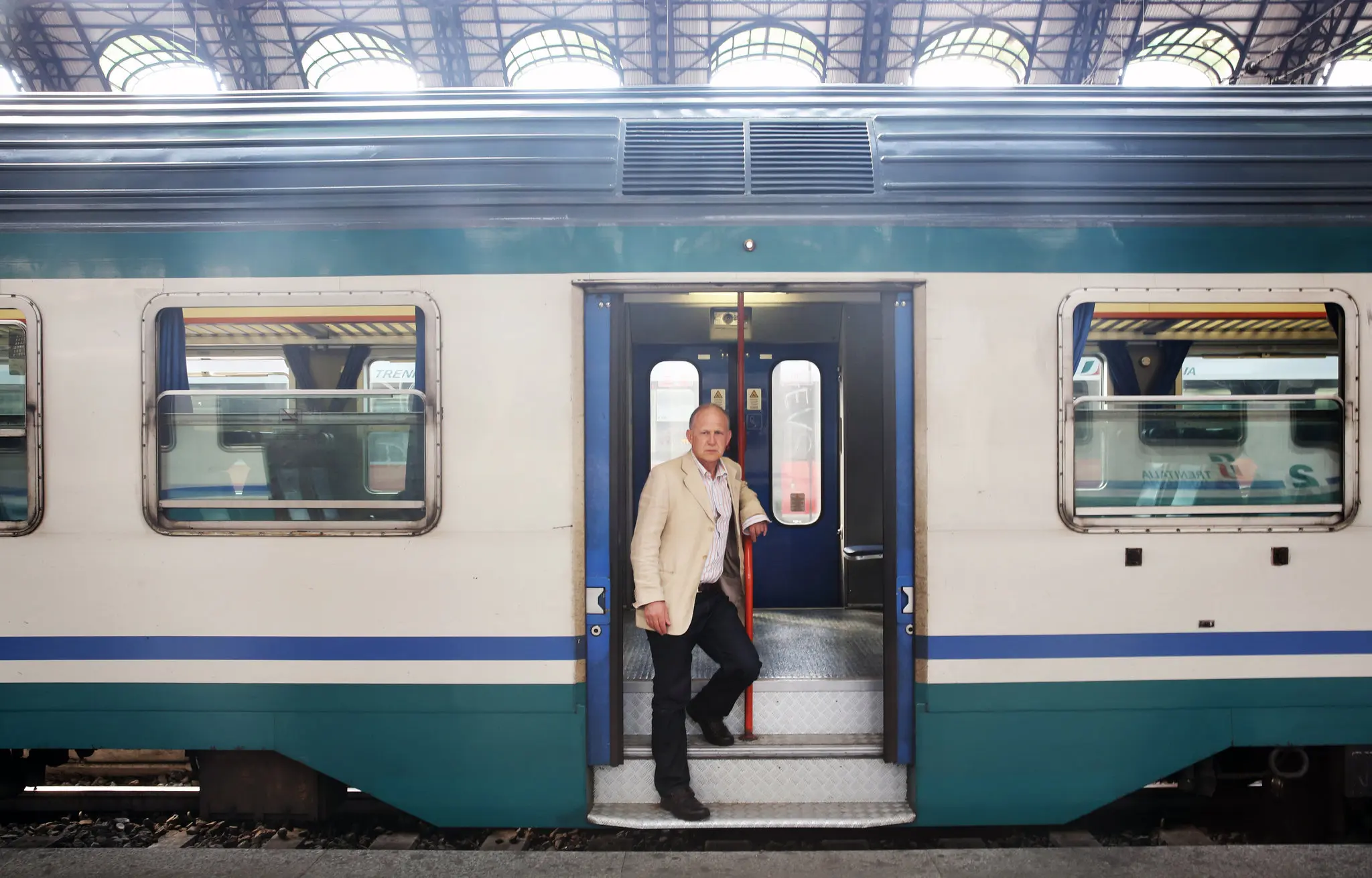 Rachel Donadio, “All Aboard for a Writer’s Views on His Adopted Homeland” (2013)