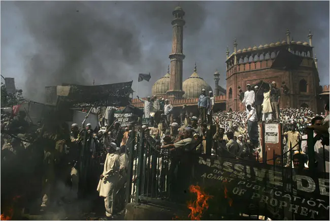 Patricia Cohen, “Yale Press Bans Images of Muhammad in New Book” (2009)